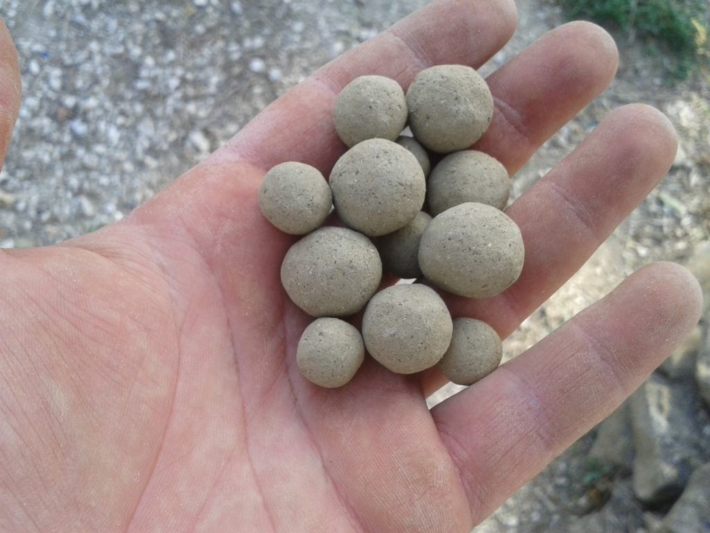 Seedballs - Seedbombs (Natural Farming) / Σβώλοι (Φυσική Καλλιέργεια)